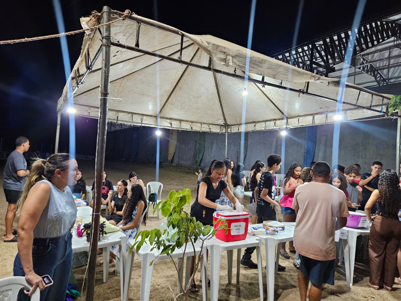 Centro Educa Mais Newton Serra promove Feira do Empreendedorismo com protagonismo estudantil